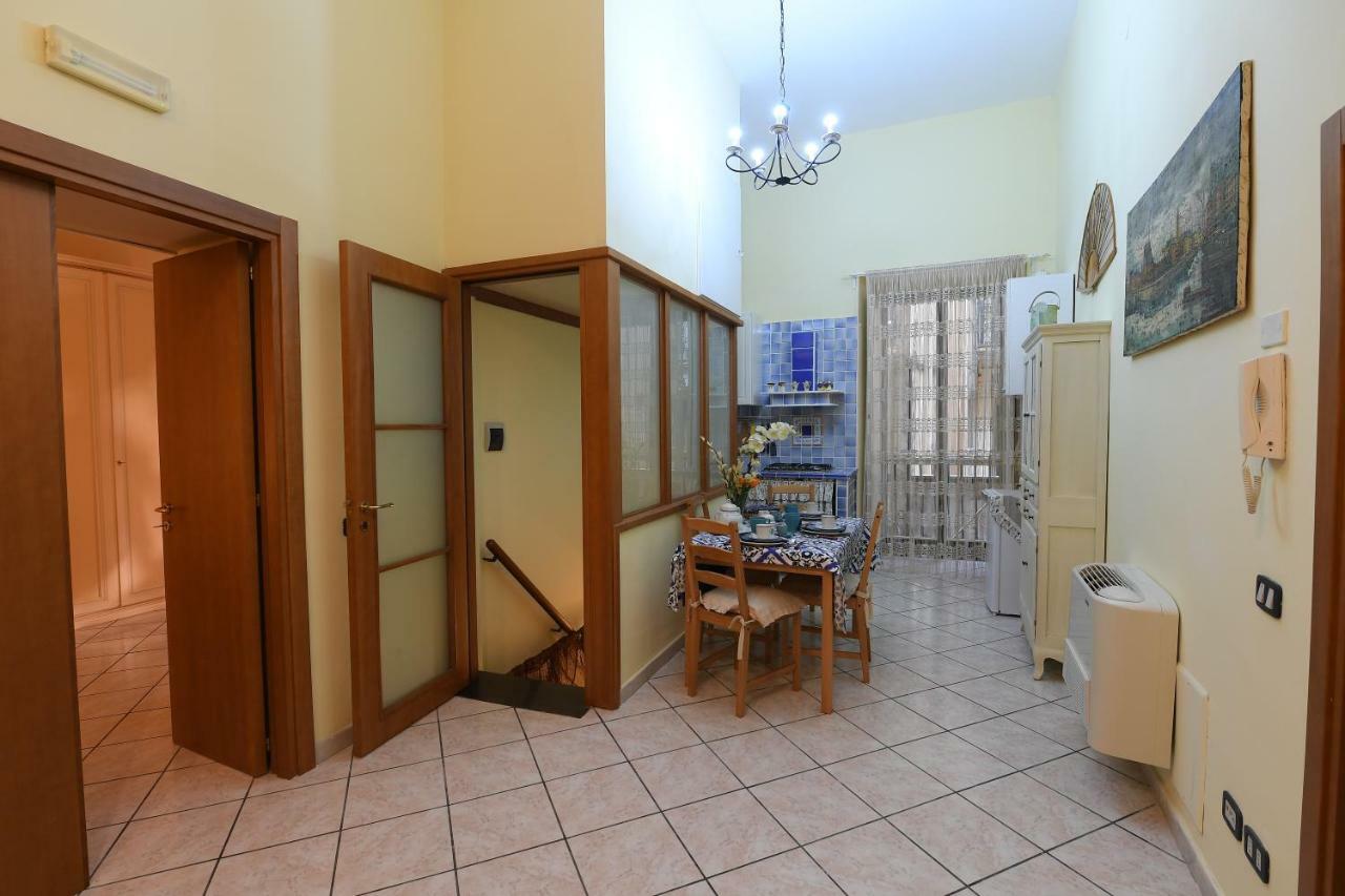 Salerno Centro Apartment Luaran gambar
