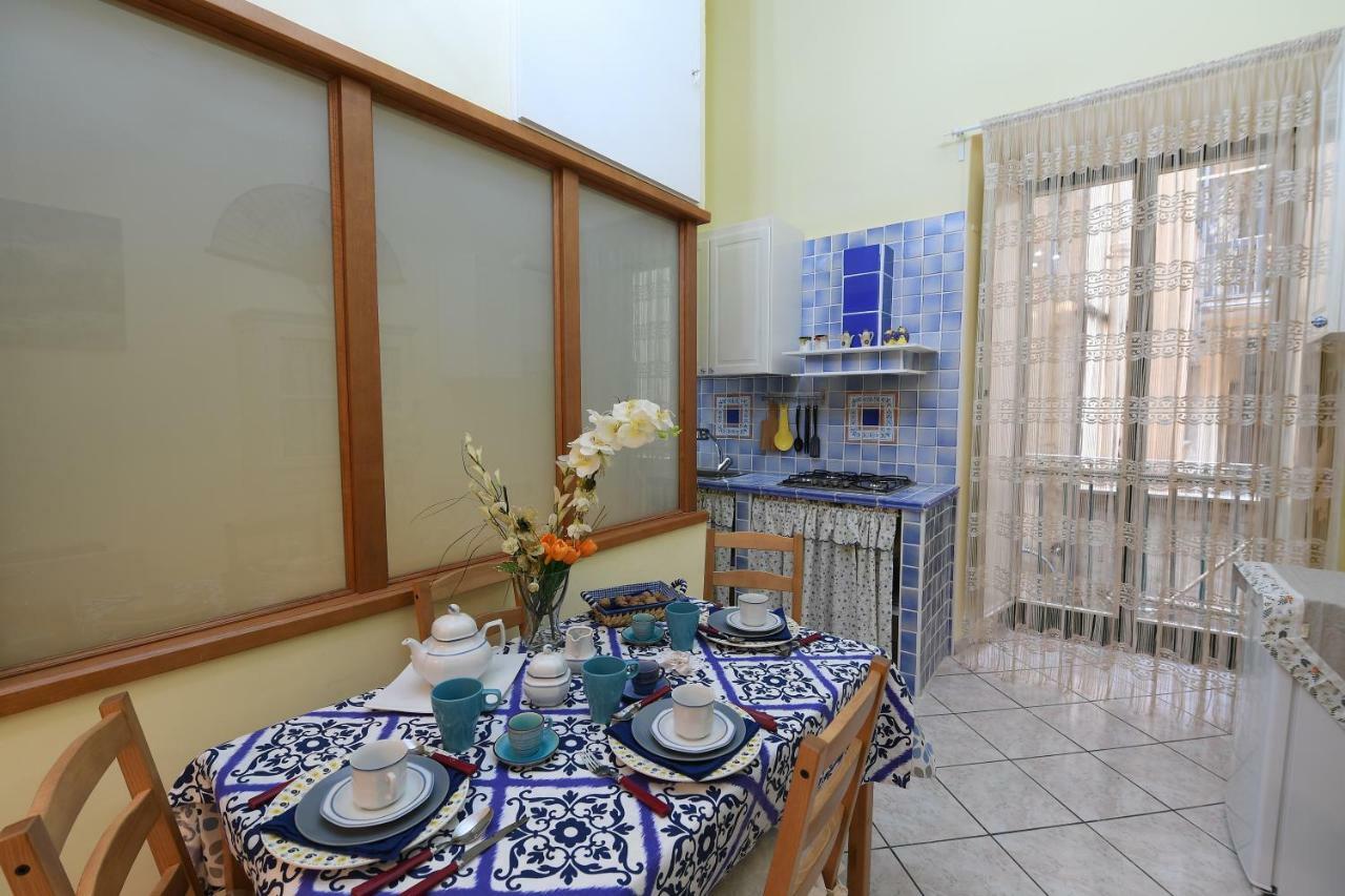 Salerno Centro Apartment Luaran gambar